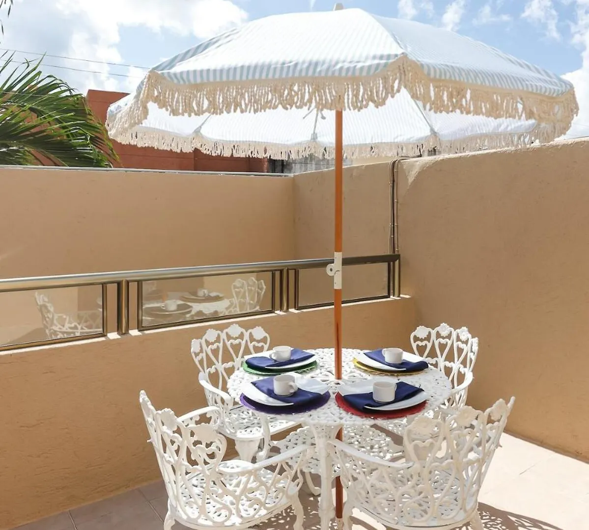 Downtown Villa For 7 Guests, Access To Pool! Cancun Holiday home