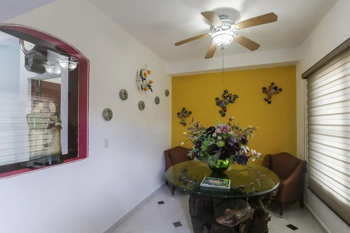 Holiday home Downtown Villa For 7 Guests, Access To Pool! Cancun Mexico