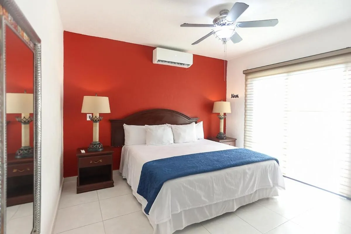 Downtown Villa For 7 Guests, Access To Pool! Cancun Mexico