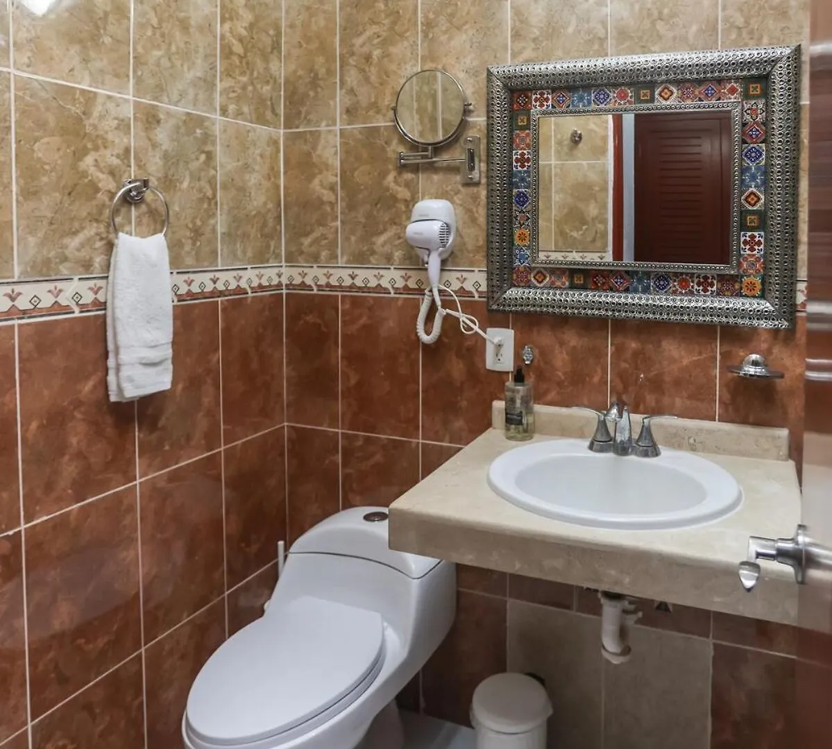 Downtown Villa For 7 Guests, Access To Pool! Cancun