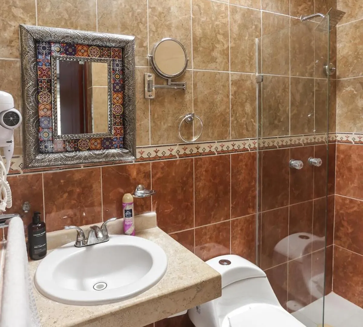 Downtown Villa For 7 Guests, Access To Pool! Cancun Holiday home